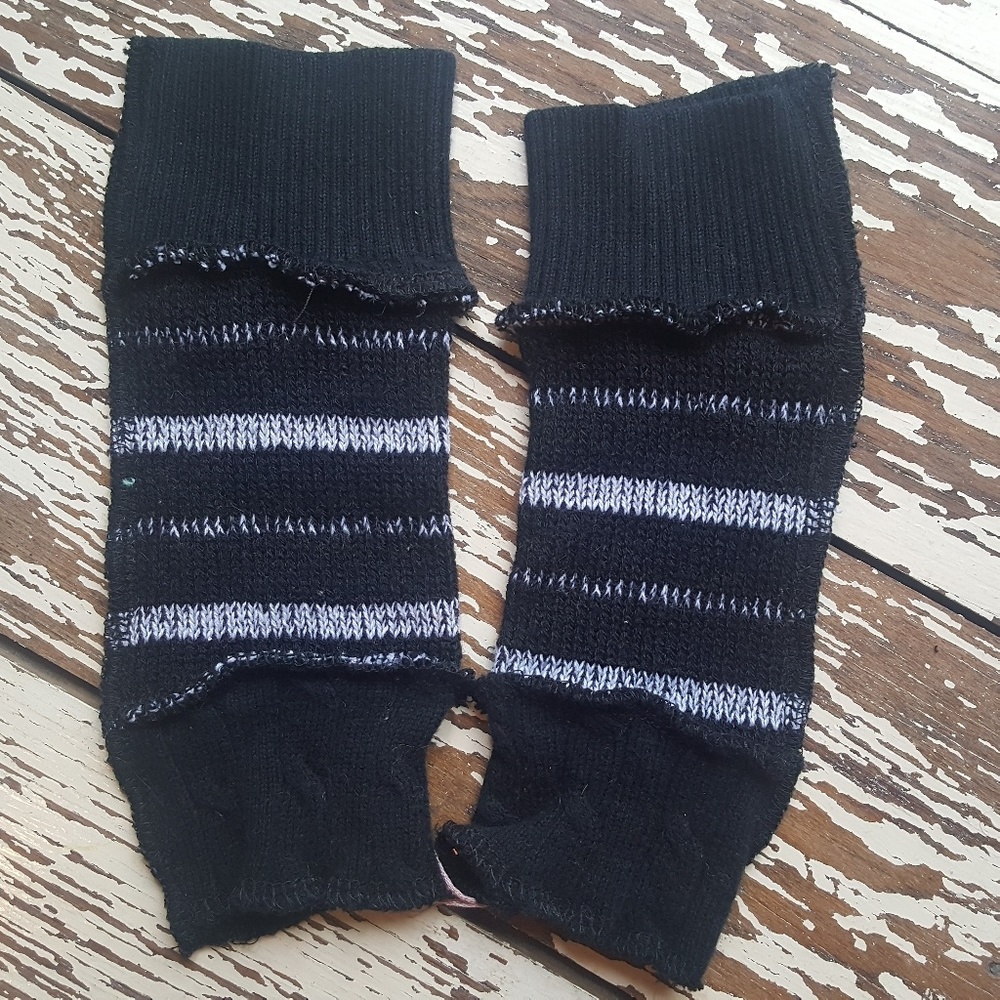 Boutique arm warmers